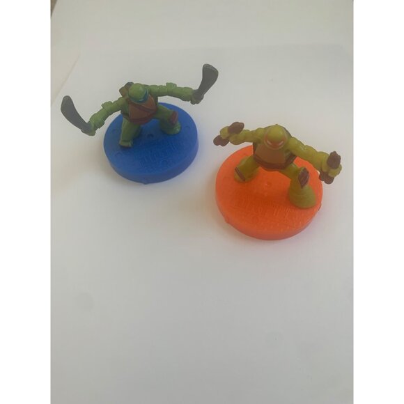 Teenage Mutant Ninja Turtles McDonald's 2018  2.5” Toy Figure Leonardo With Dual - Picture 1 of 11